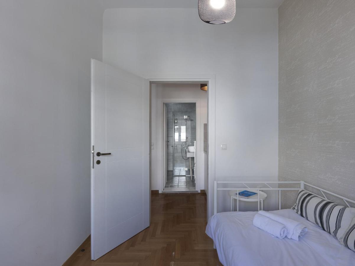 Beautiful Athenian Apartment Next To The Center Экстерьер фото